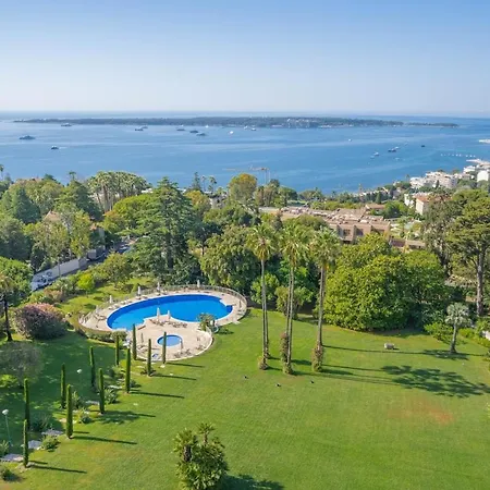 Duplex Penthouse With Panoramic Sea View In * Cannes